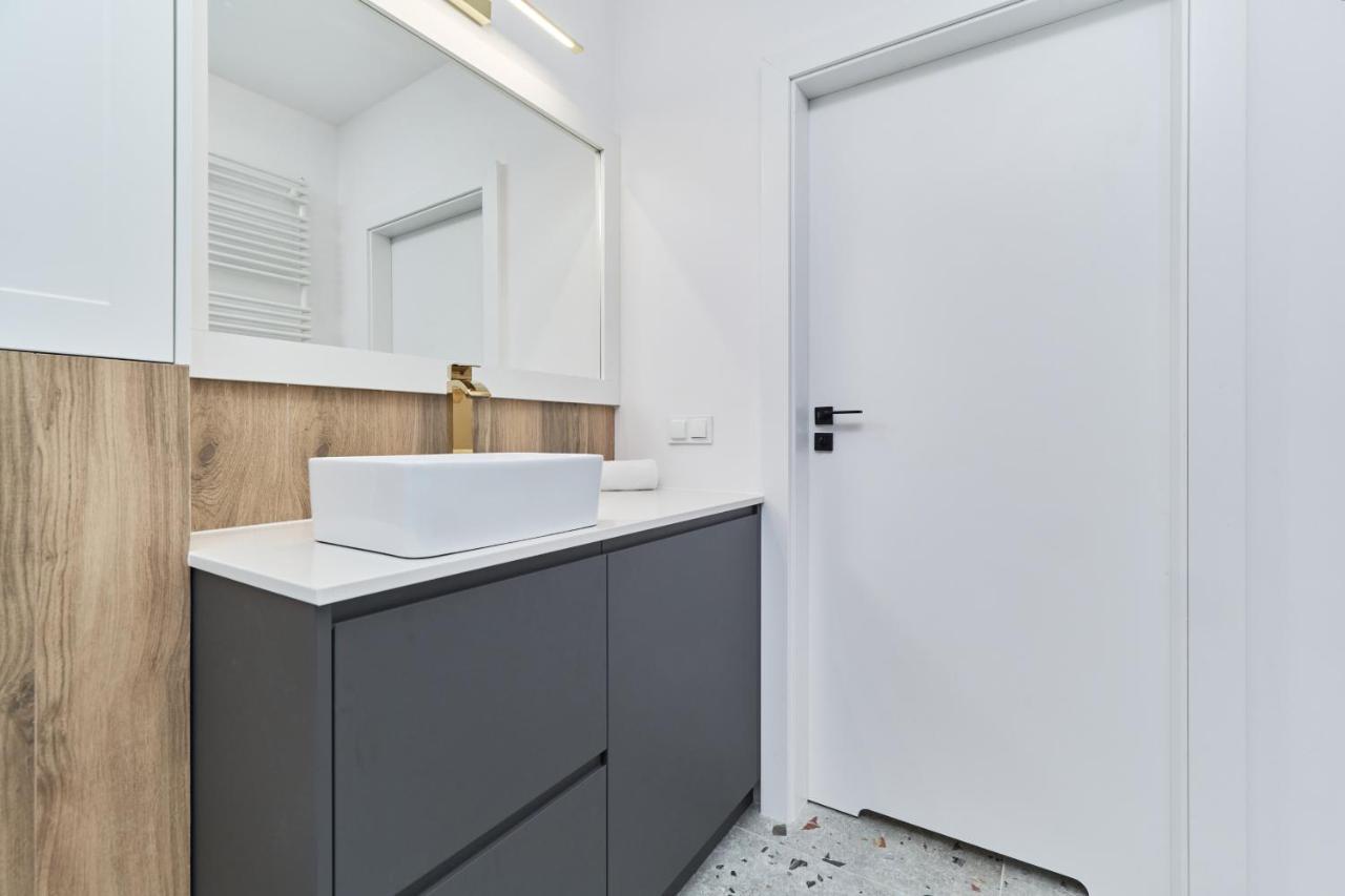 Luxurious Apartments Ksiecia Witolda By Noclegi Renters Wroclaw Ngoại thất bức ảnh